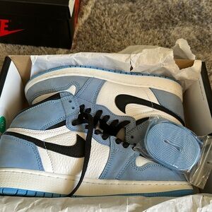 Air jordan 1 university blue